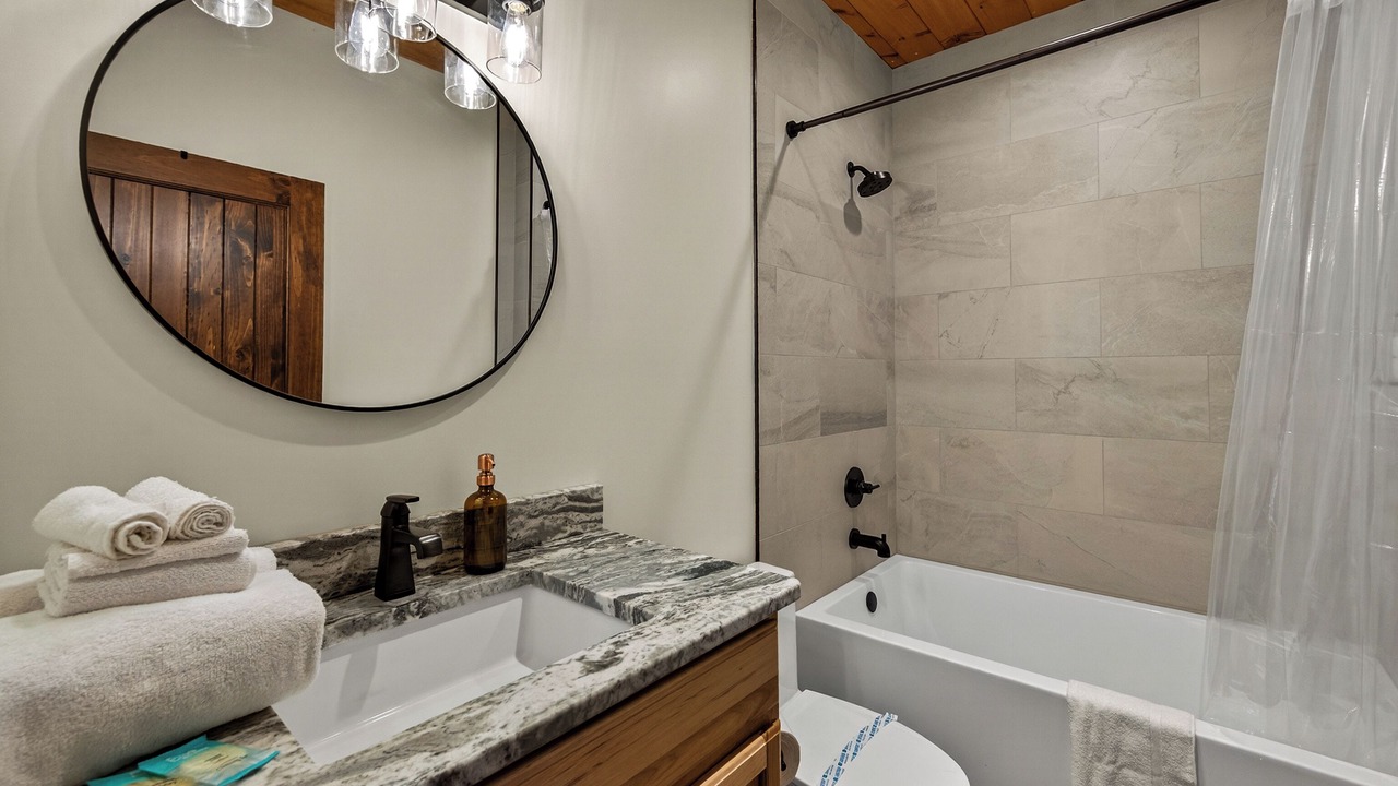 Photo of Bathroom in Chalet Village North