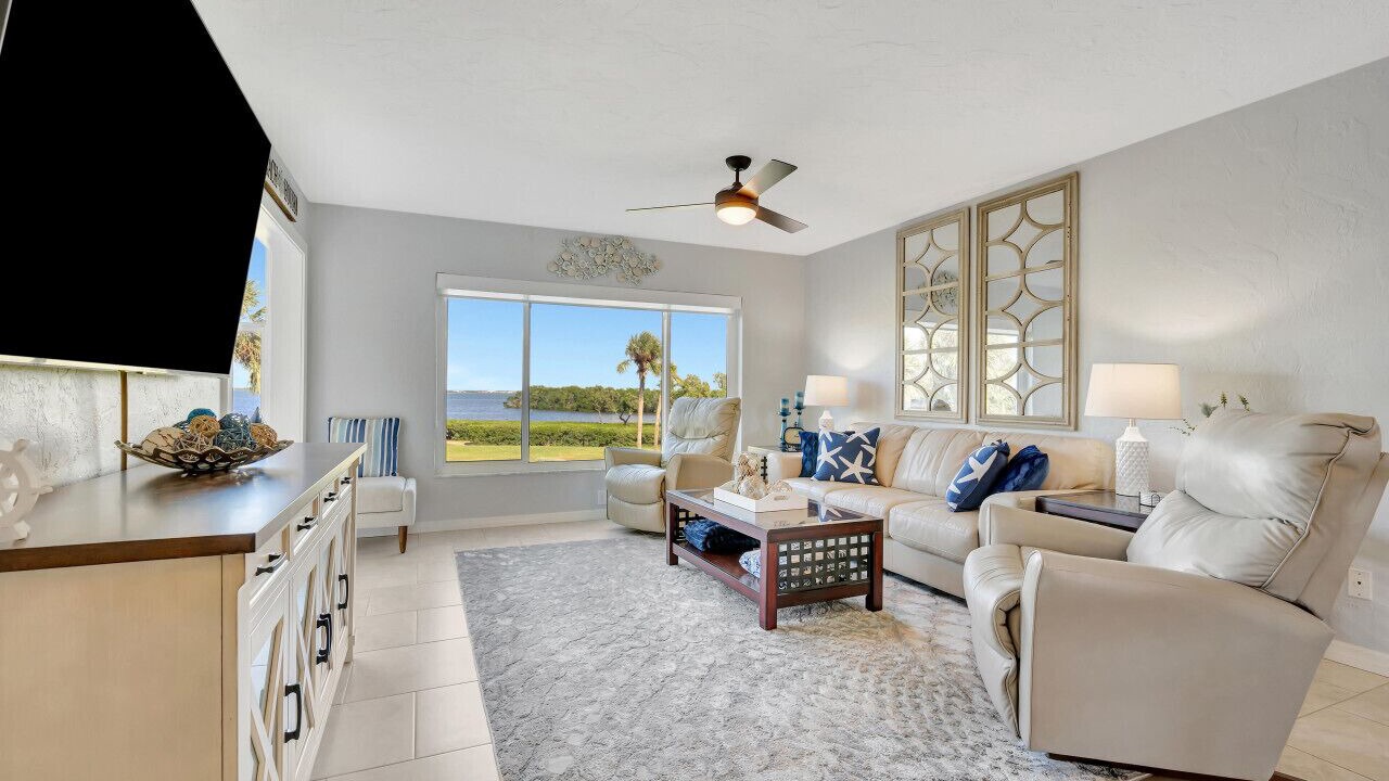 Photo of Bedroom in Longboat Key
