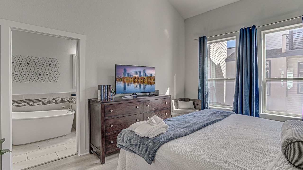 Photo of Bedroom in Tobin Hill