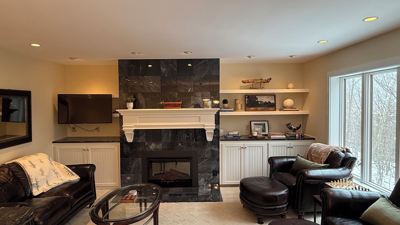 Photo of Livingroom in Warren