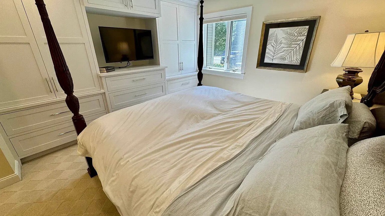 Photo of Bedroom in Warren