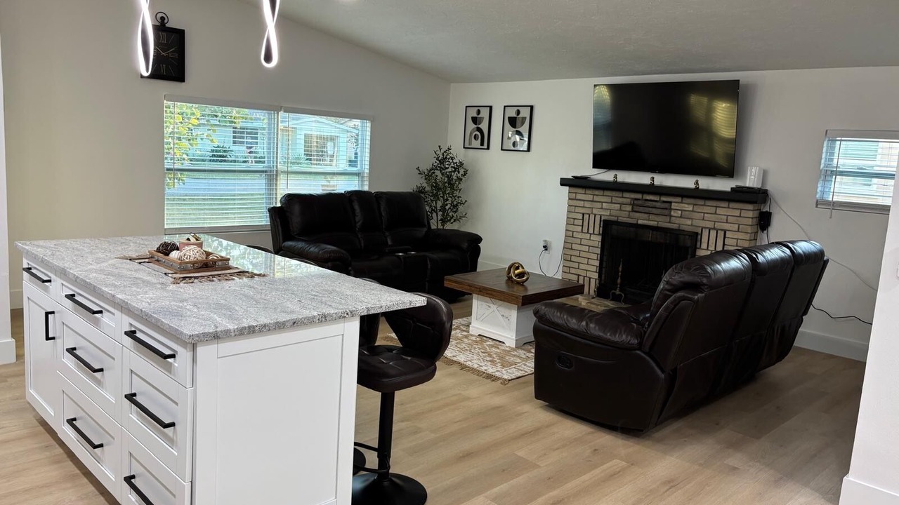 Photo of Livingroom in Gulf Gate Estates