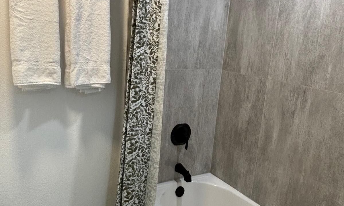 Photo of Bathroom in Gulf Gate Estates