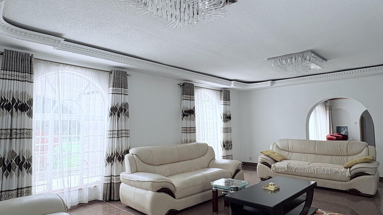 Photo of Livingroom in Harare East