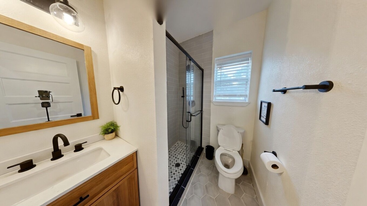 Photo of Bathroom in Nevada Street