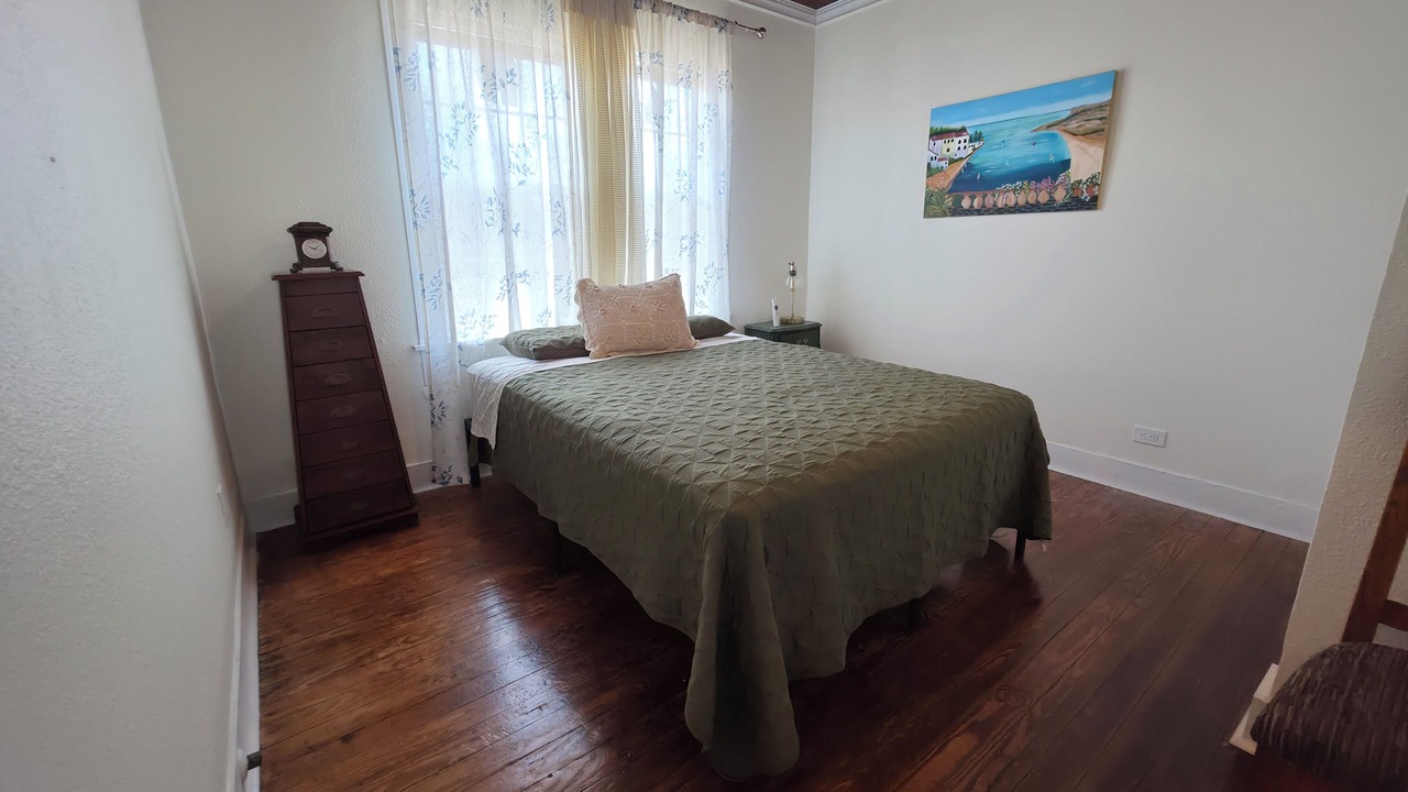 Photo of Bedroom in Nevada Street