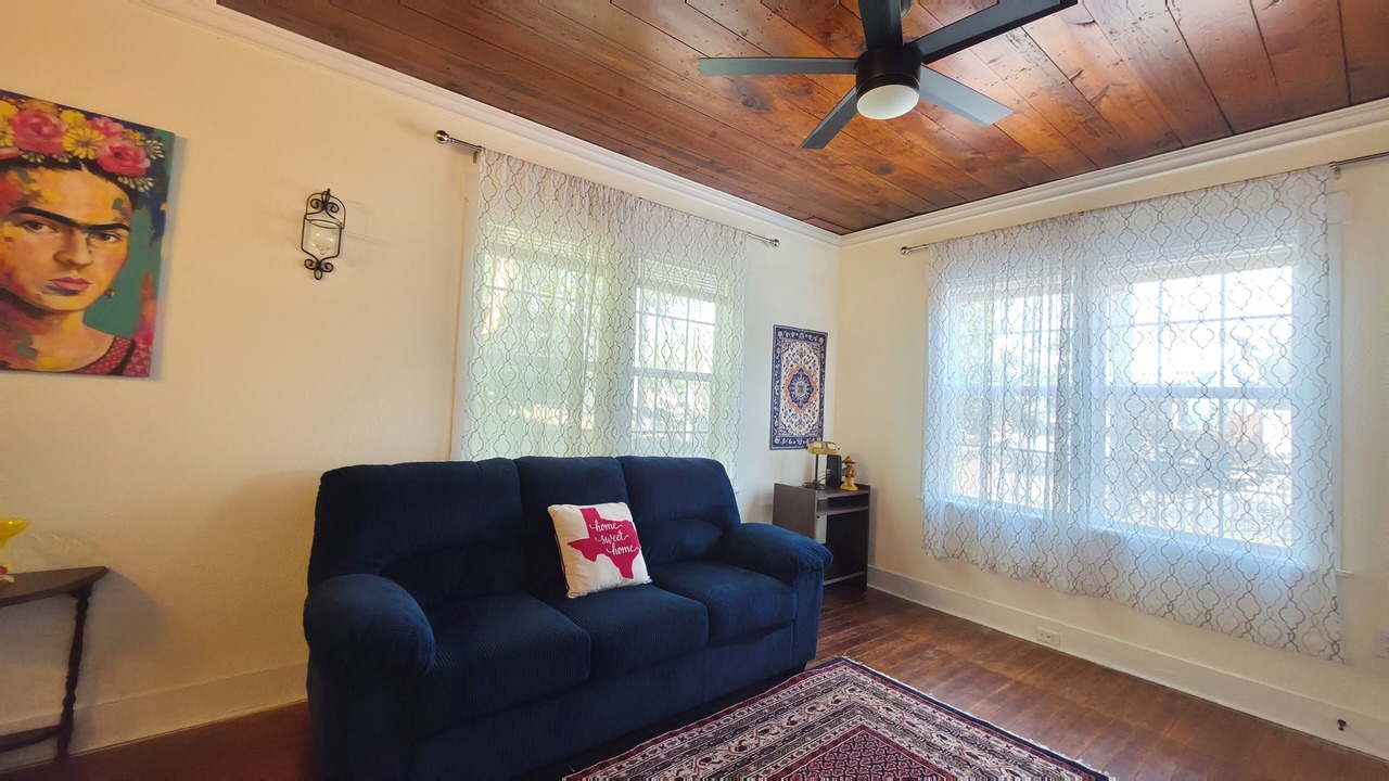 Photo of Livingroom in Nevada Street