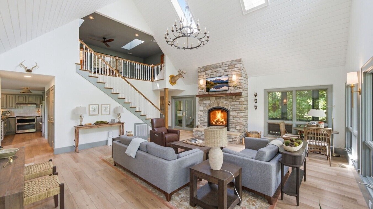Photo of Livingroom in Townsend