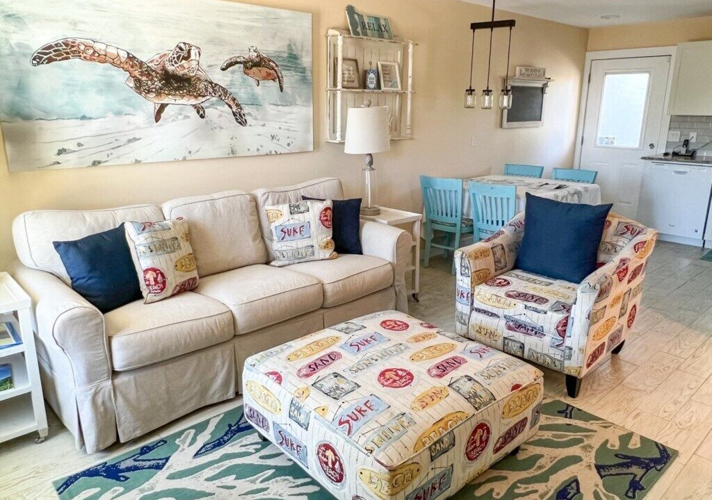 Photo of Livingroom in Holmes Beach