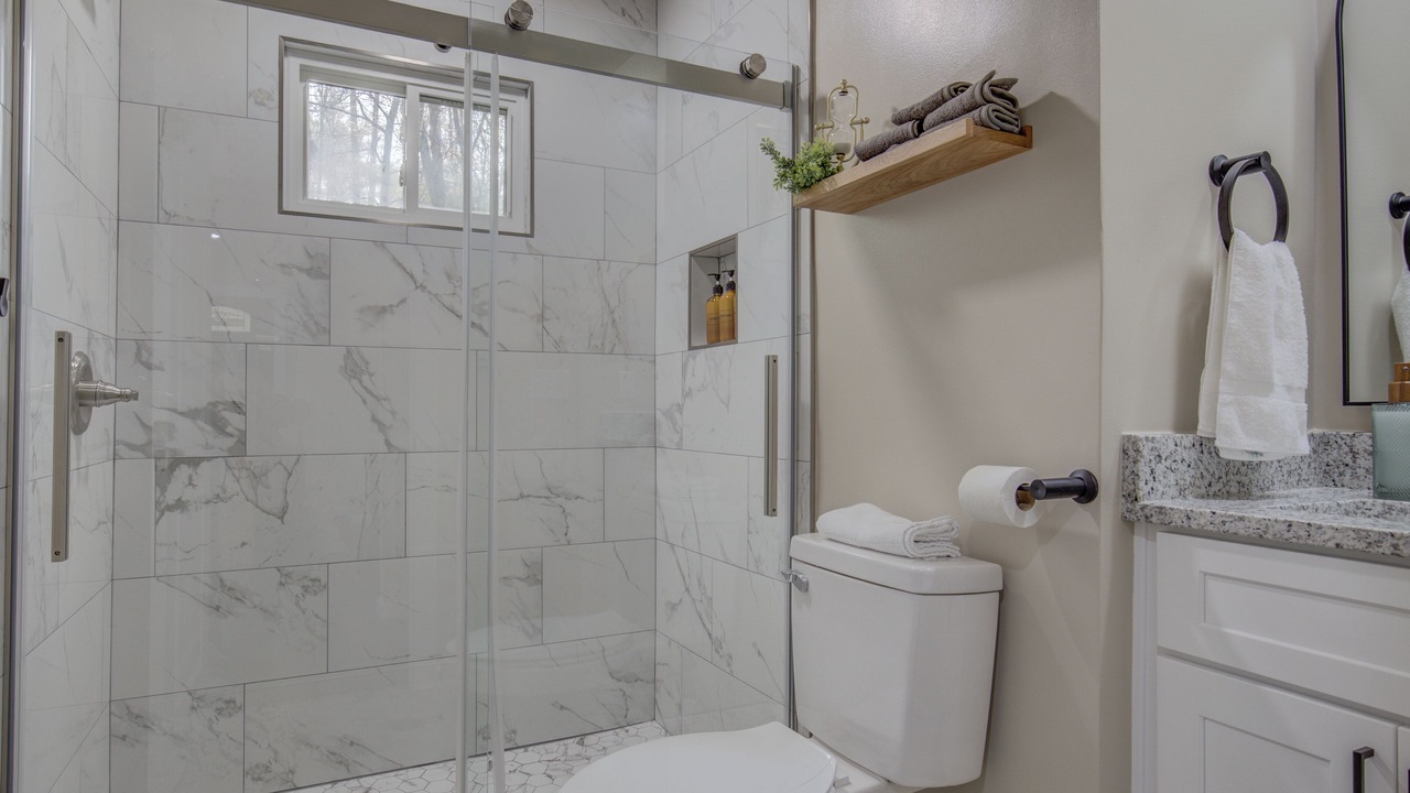 Photo of Bathroom in Saluda