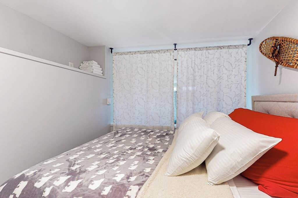 Photo of Bedroom in Warren