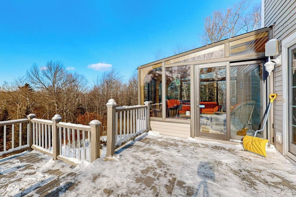 Photo of Patio Balcony in Stratton and Bromley Ski Areas