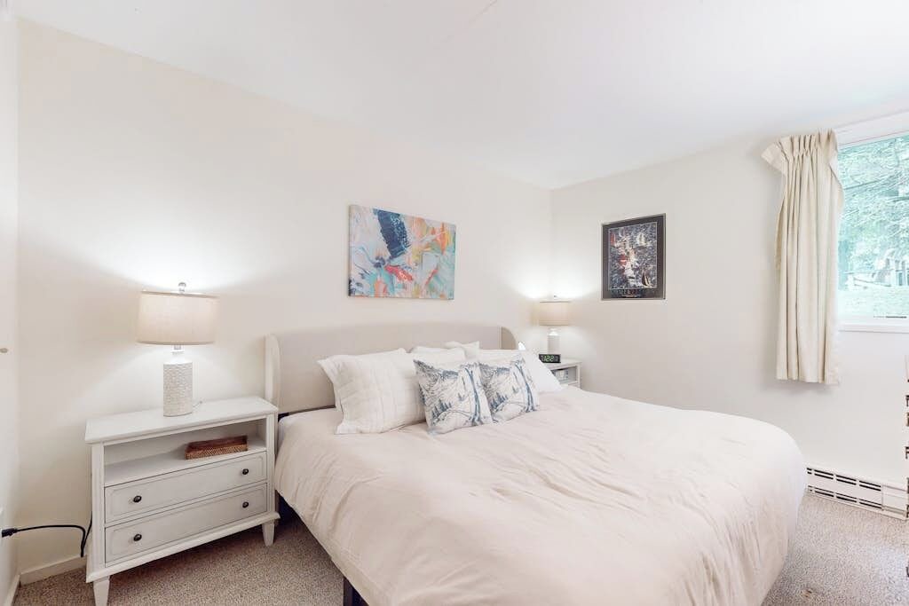 Photo of Bedroom in Warren