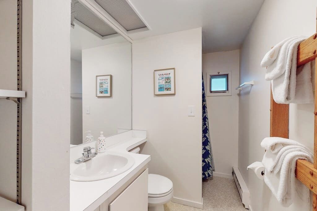 Photo of Bathroom in Warren