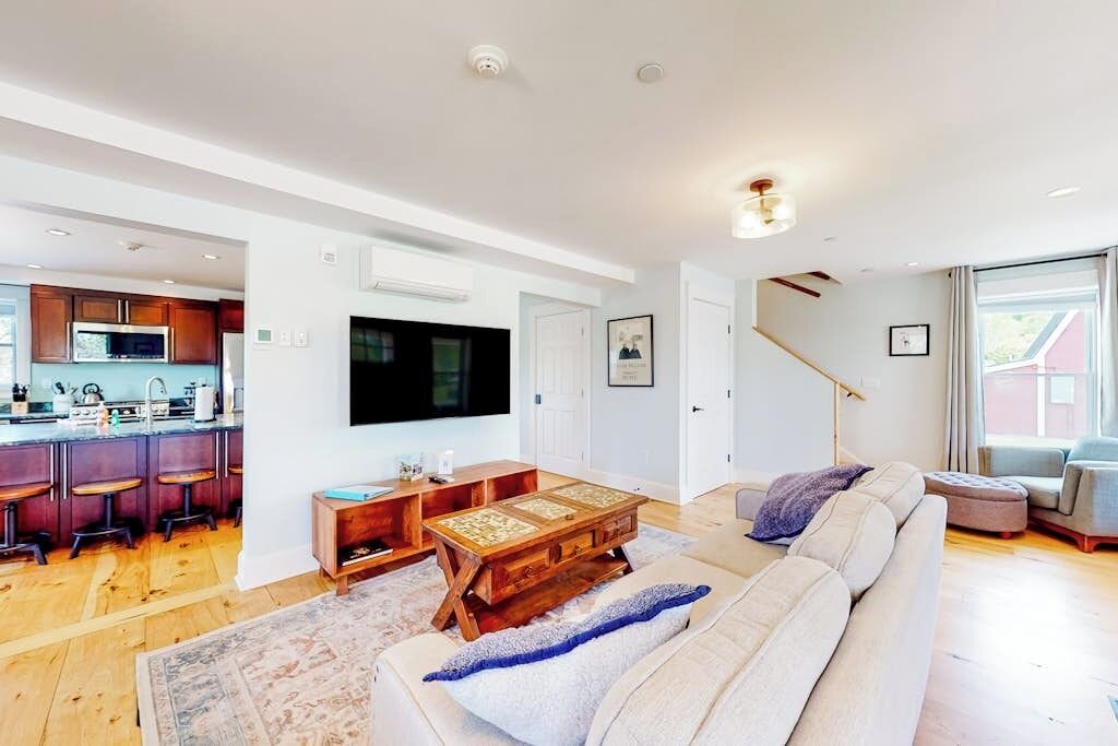 Photo of Livingroom in Waterbury Center