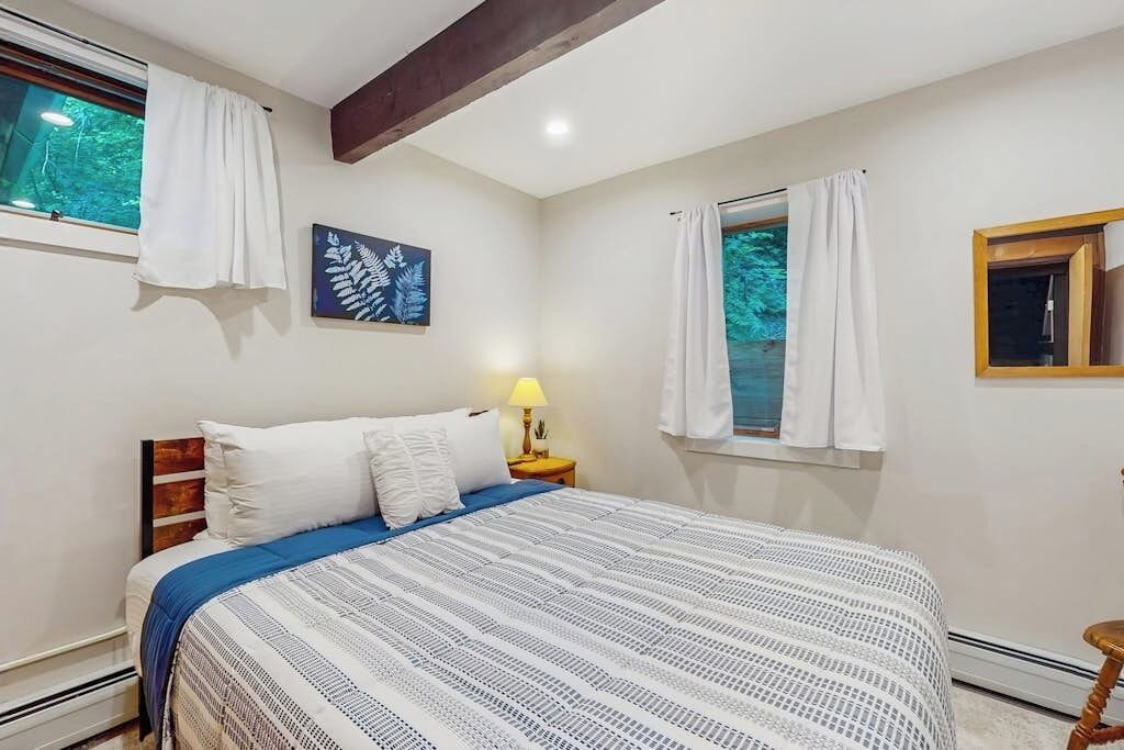 Photo of Bedroom in Waterbury Center