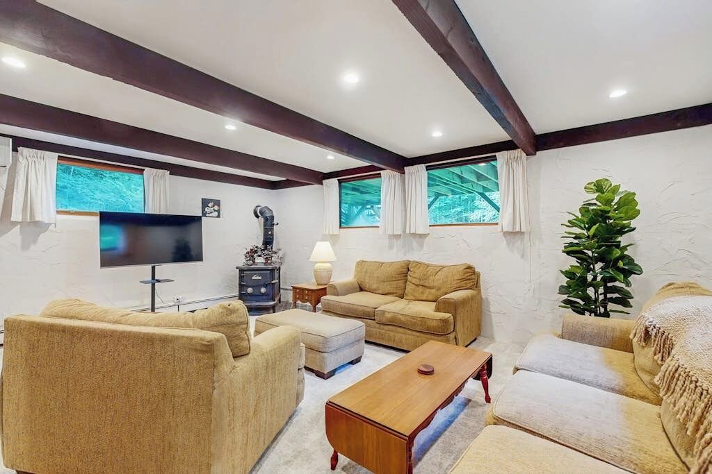 Photo of Livingroom in Waterbury Center