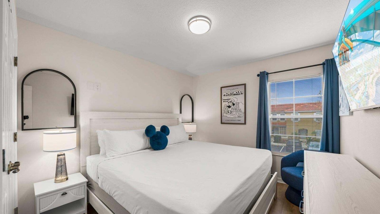Photo of Bedroom in Sunset Lakes