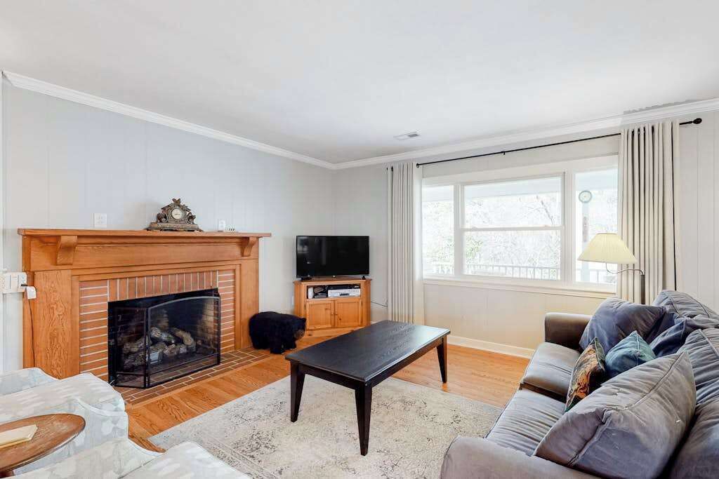 Photo of Livingroom in Lake Junaluska