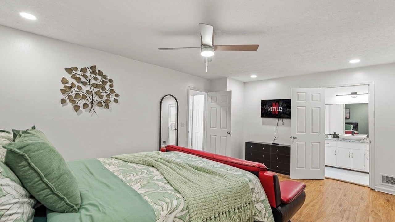 Photo of Bedroom in Lawrenceville