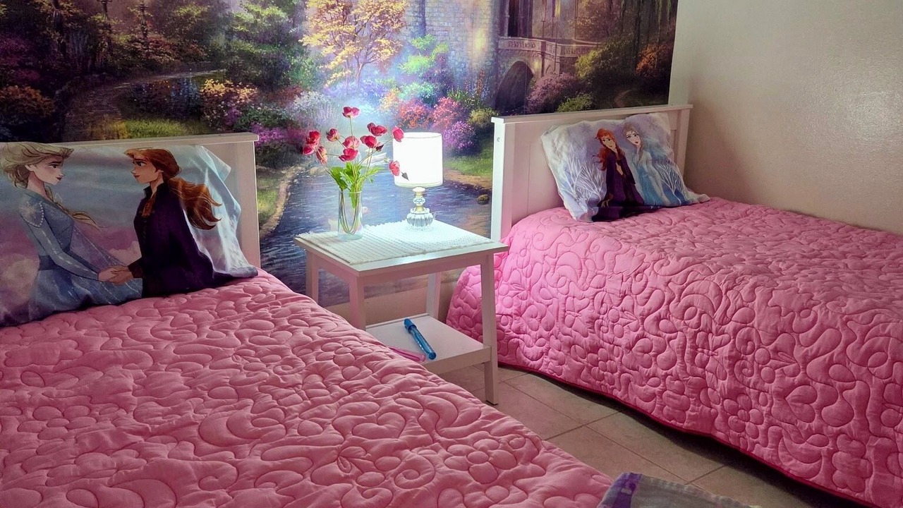 Photo of Bedroom in Sunset Lakes