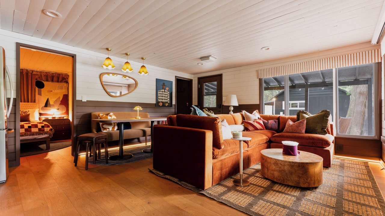Photo of Livingroom in Gold Bar