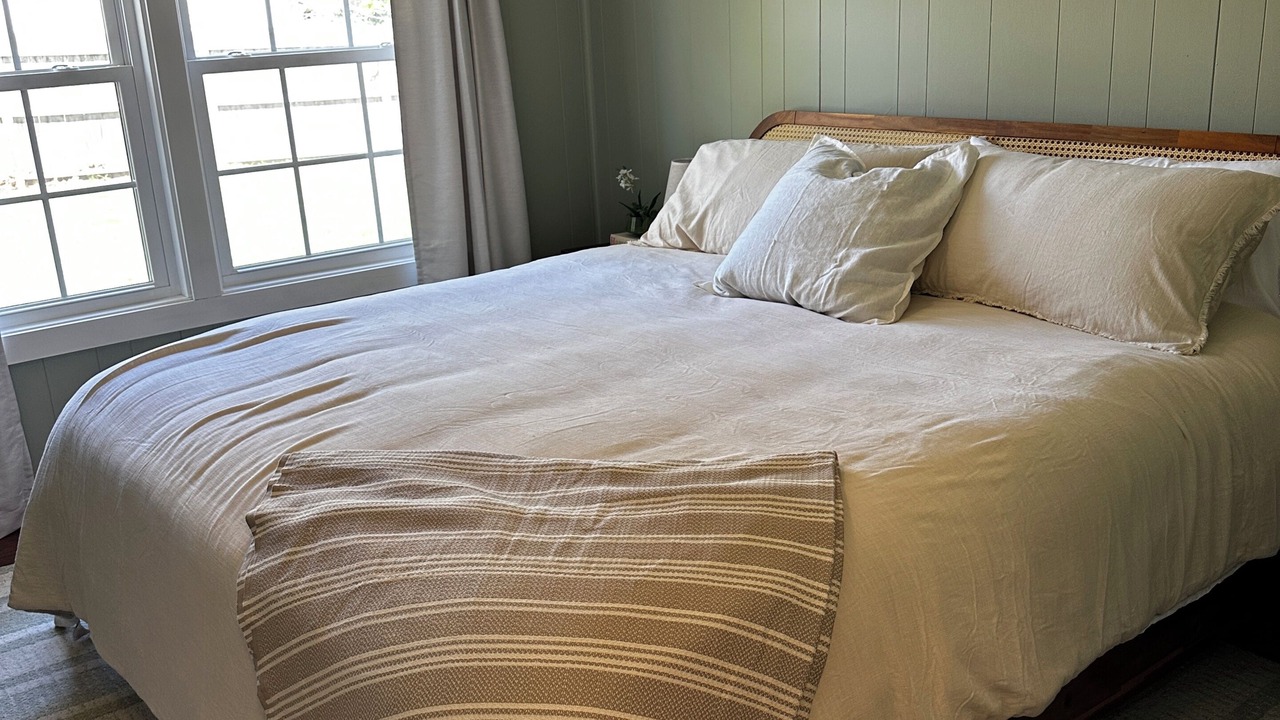 Photo of Bedroom in Spring Lake