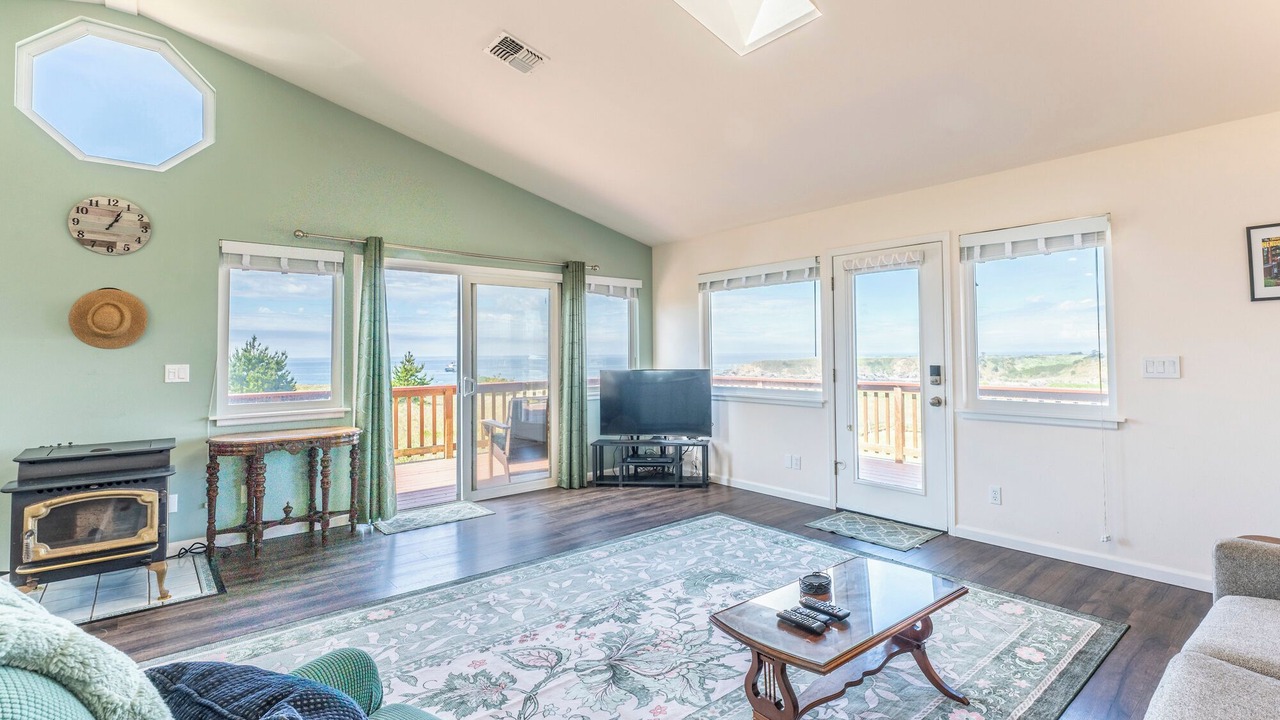 Photo of Bedroom in Fort Bragg