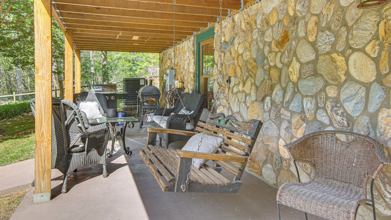 Photo of Outdoor in Saluda