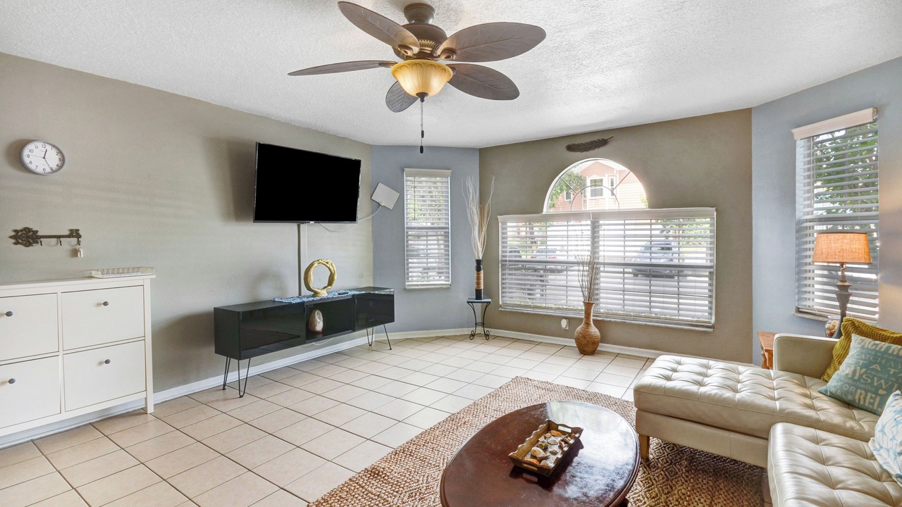 Photo of Livingroom in Lindfields