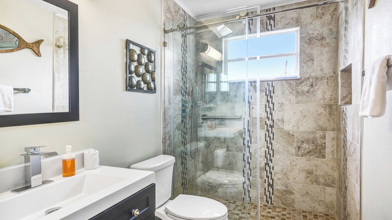 Photo of Bathroom in Lindfields
