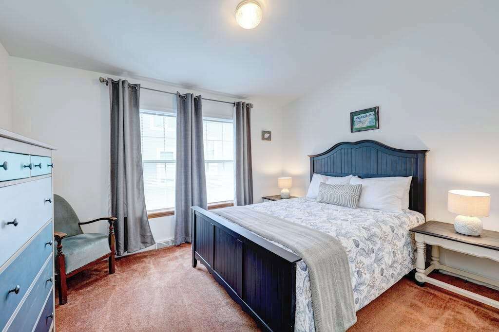 Photo of Bedroom in Country Club Estates