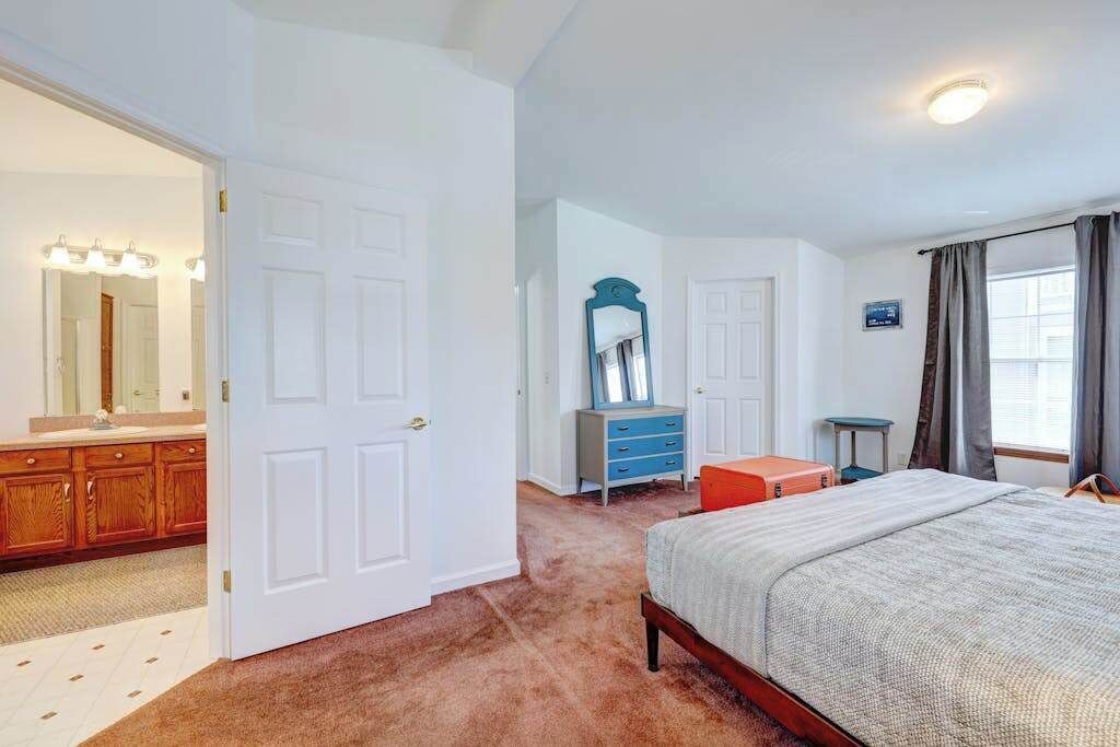 Photo of Bedroom in Country Club Estates