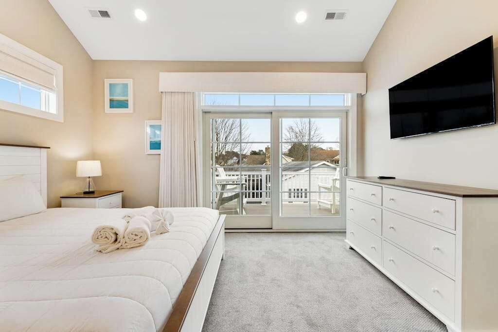 Photo of Bedroom in Country Club Estates