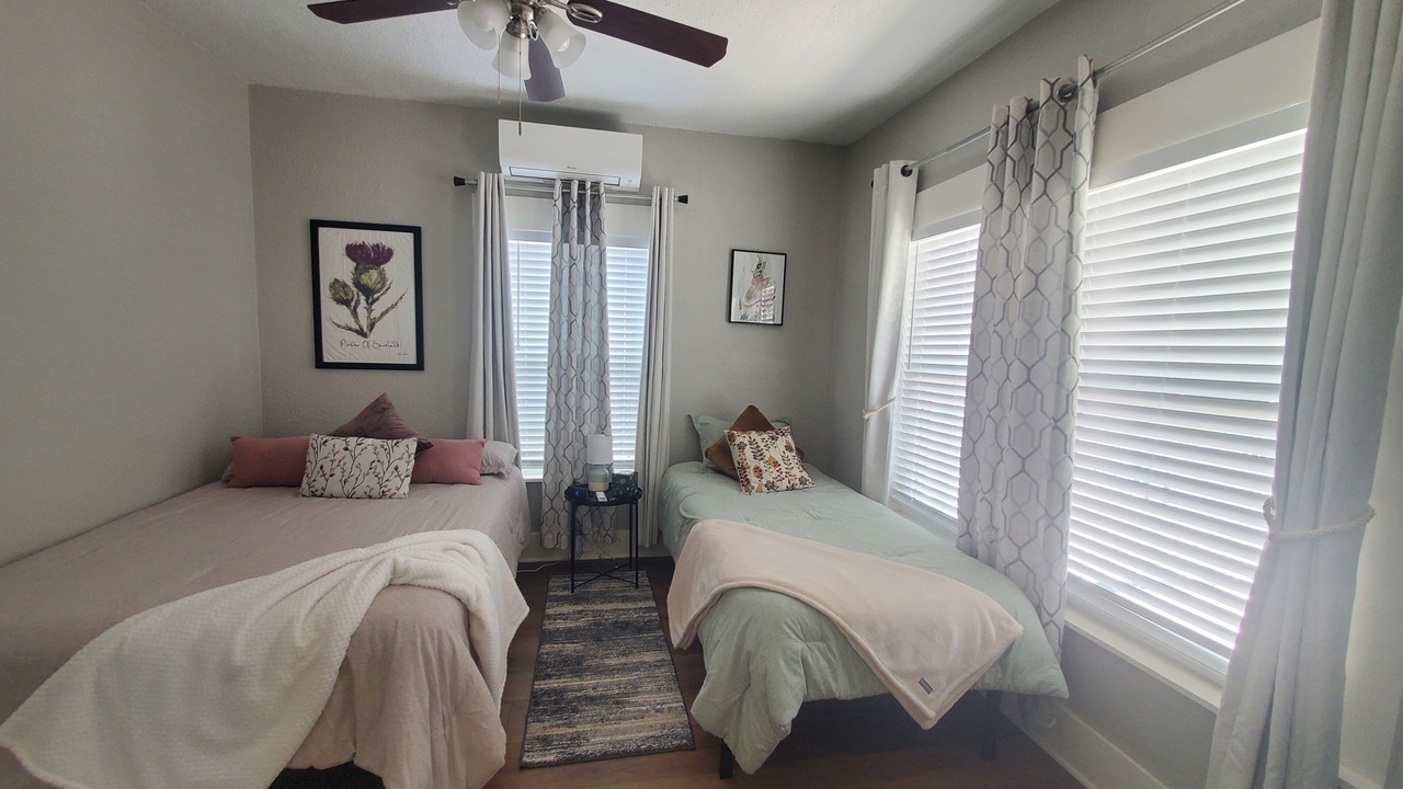 Photo of Bedroom in Nevada Street