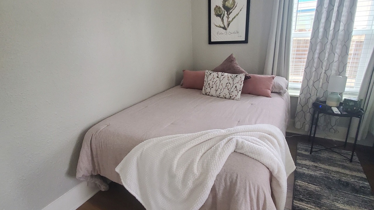 Photo of Bedroom in Nevada Street