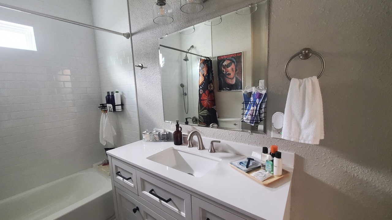 Photo of Bathroom in Nevada Street