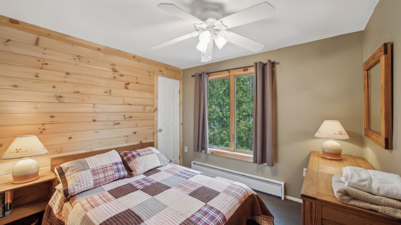 Photo of Bedroom in North Creek