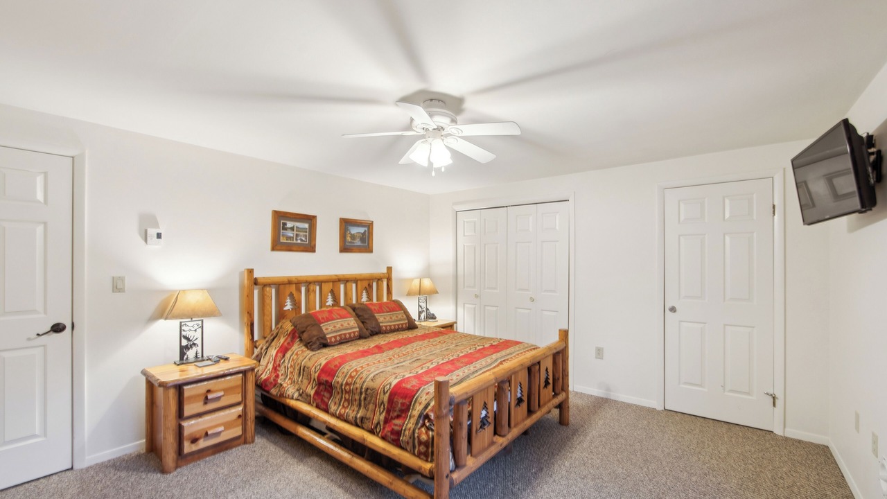 Photo of Bedroom in North Creek