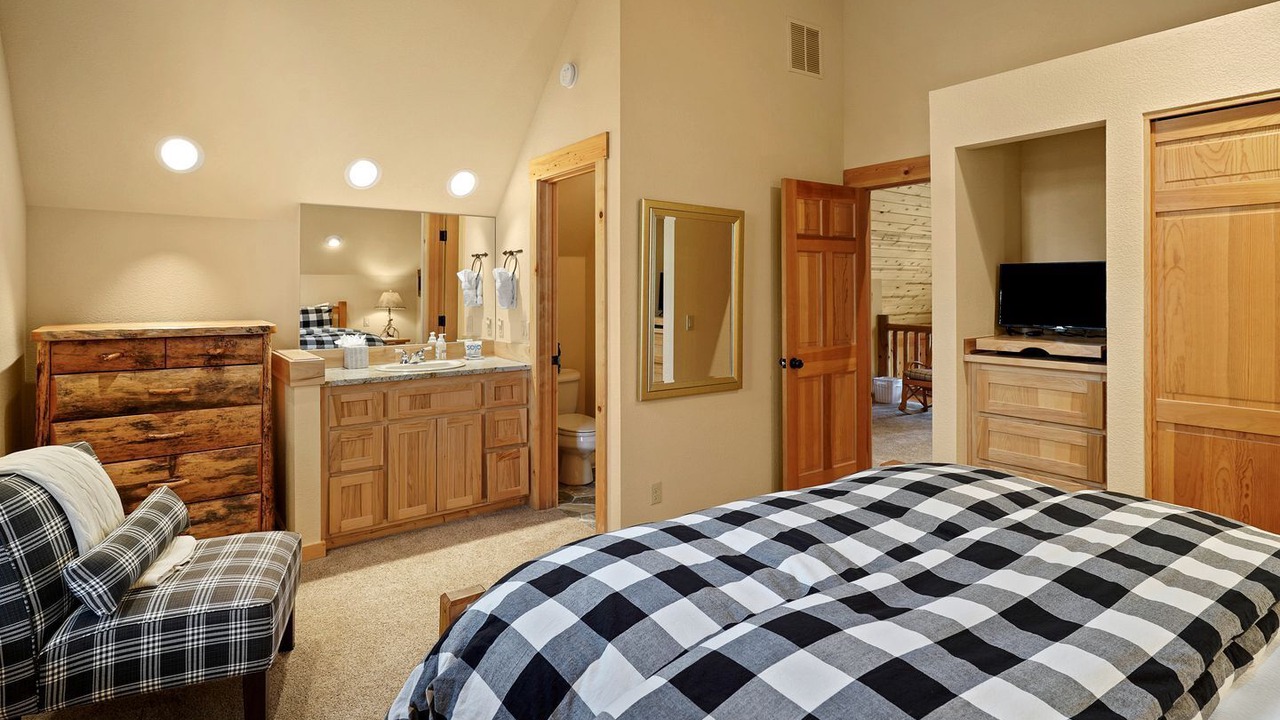 Photo of Bedroom in Redmond