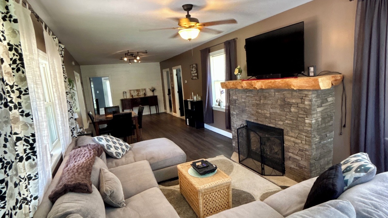Photo of Livingroom in Westons Mills