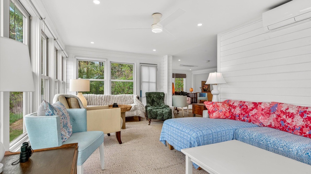Photo of Livingroom in Moriah Center