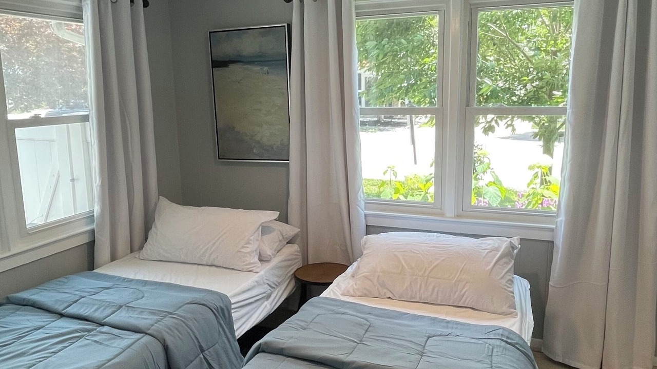 Photo of Bedroom in Country Club Estates