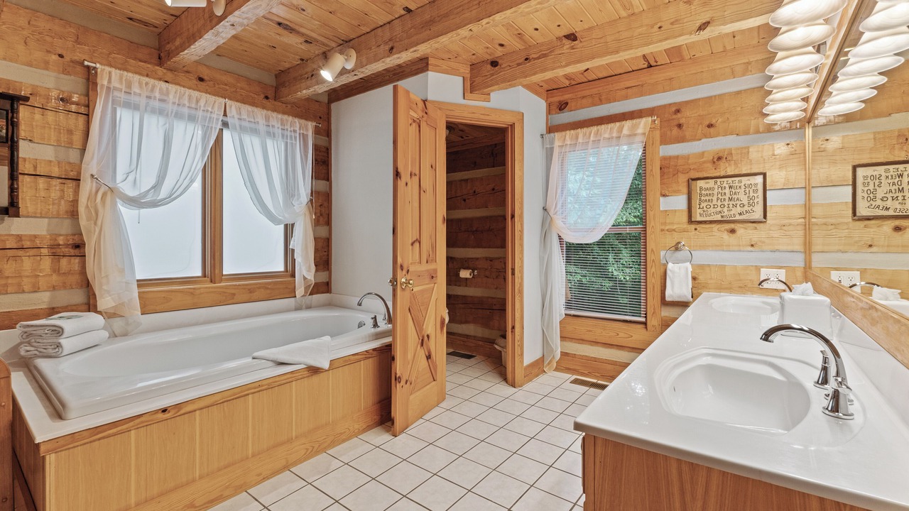 Photo of Bathroom in Townsend
