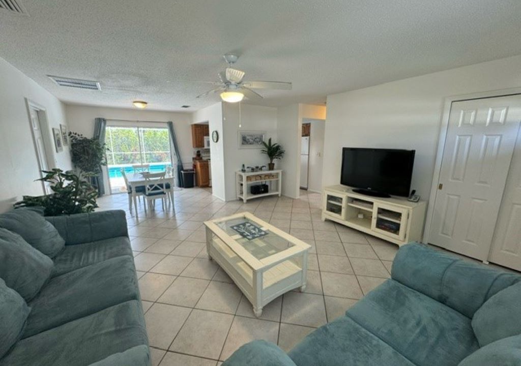 Photo of Livingroom in South Bradenton