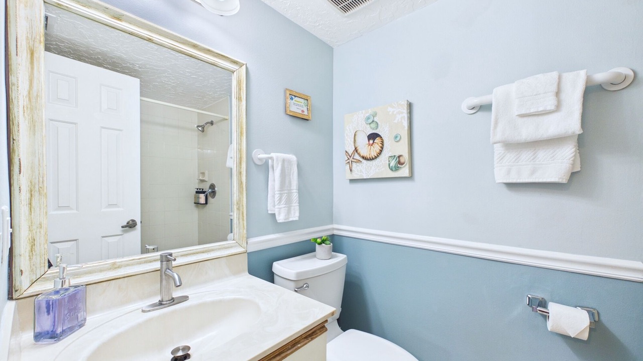 Photo of Bathroom in Cape Caneveral Beach Gardens