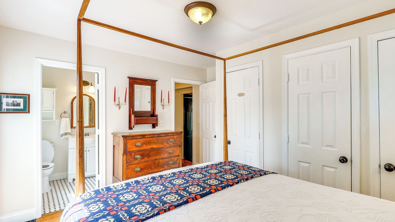 Photo of Bedroom in Milton