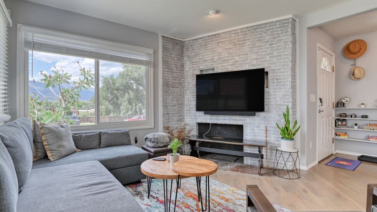 Photo of Livingroom in Central Colorado Springs