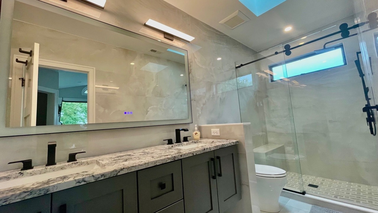 Photo of Bathroom in Country Club Estates
