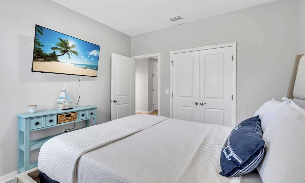 Photo of Bedroom in Arlington Park